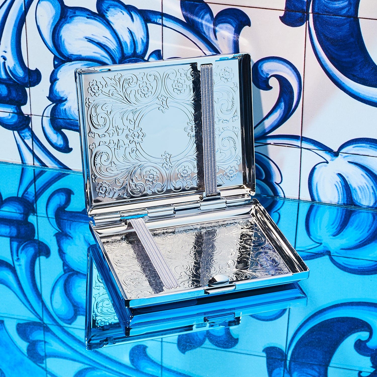 Silver Sun Joint Card Case - Image 4