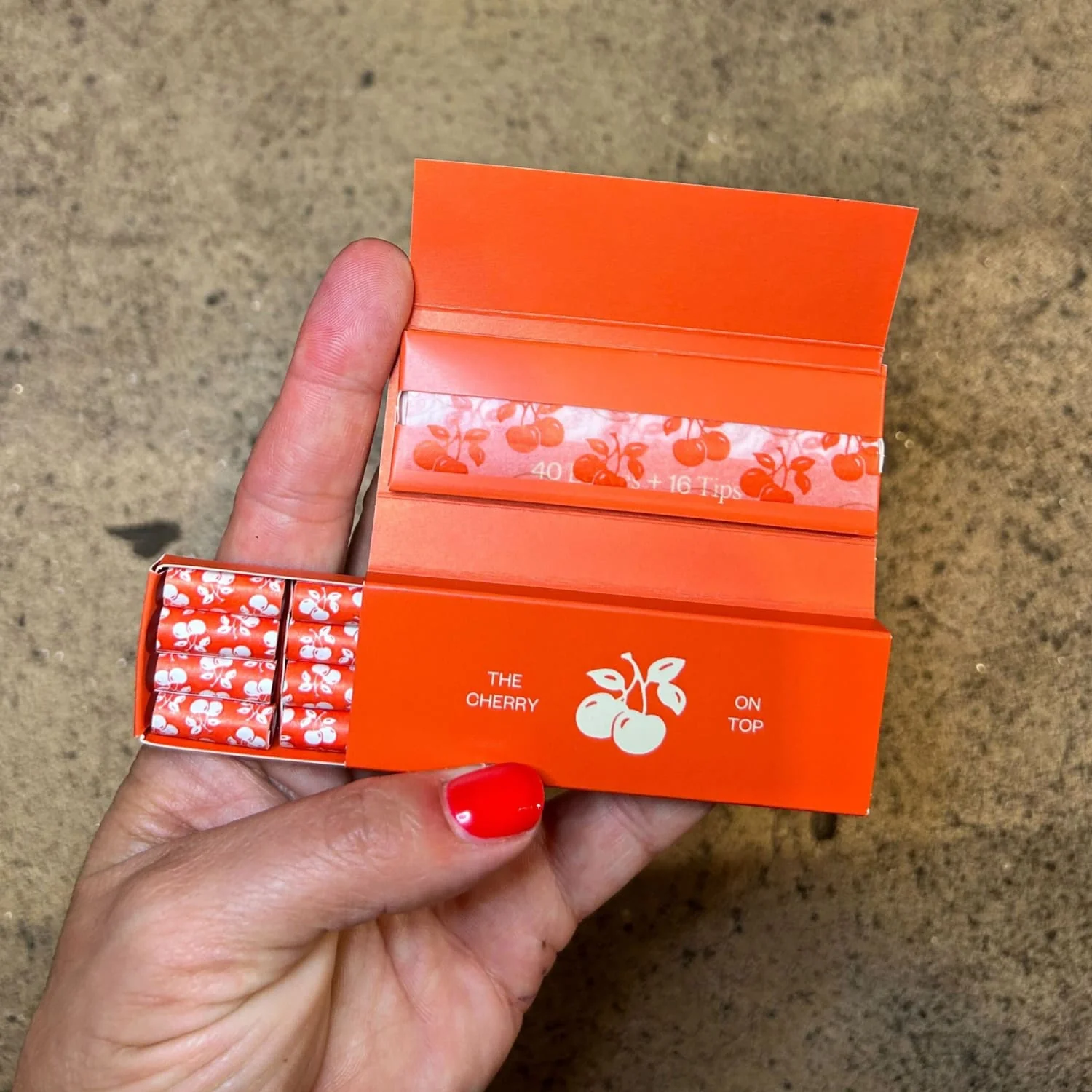 Cherry Wild Rolling Papers Kit - Image 3