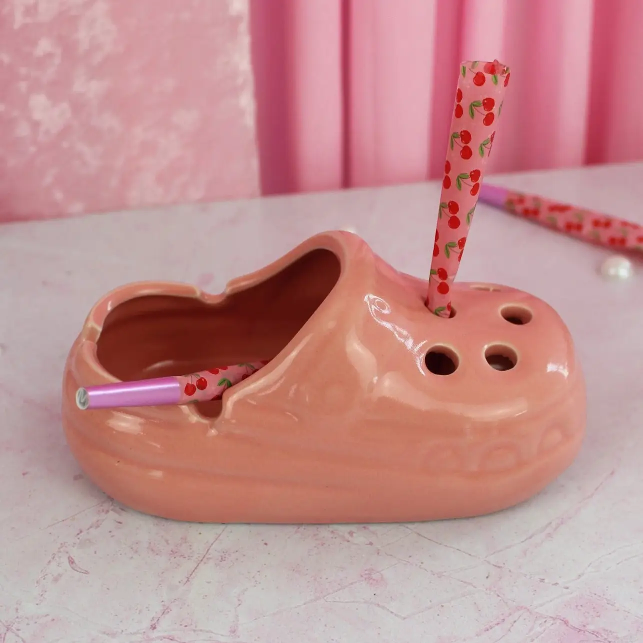 Croc Ash Tray - Pink - Image 3