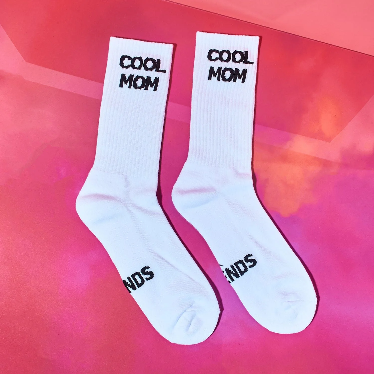 Friends NYC Cool Mom Socks - Unisex - Image 3