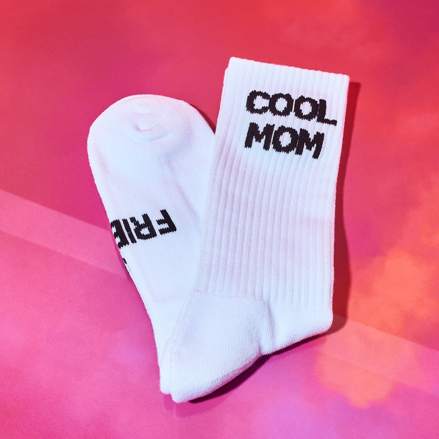 Friends NYC Cool Mom Socks - Unisex - Image 4