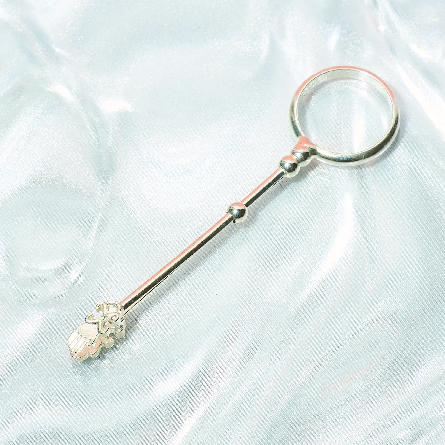 Hand Silver Roach Clip - Image 4