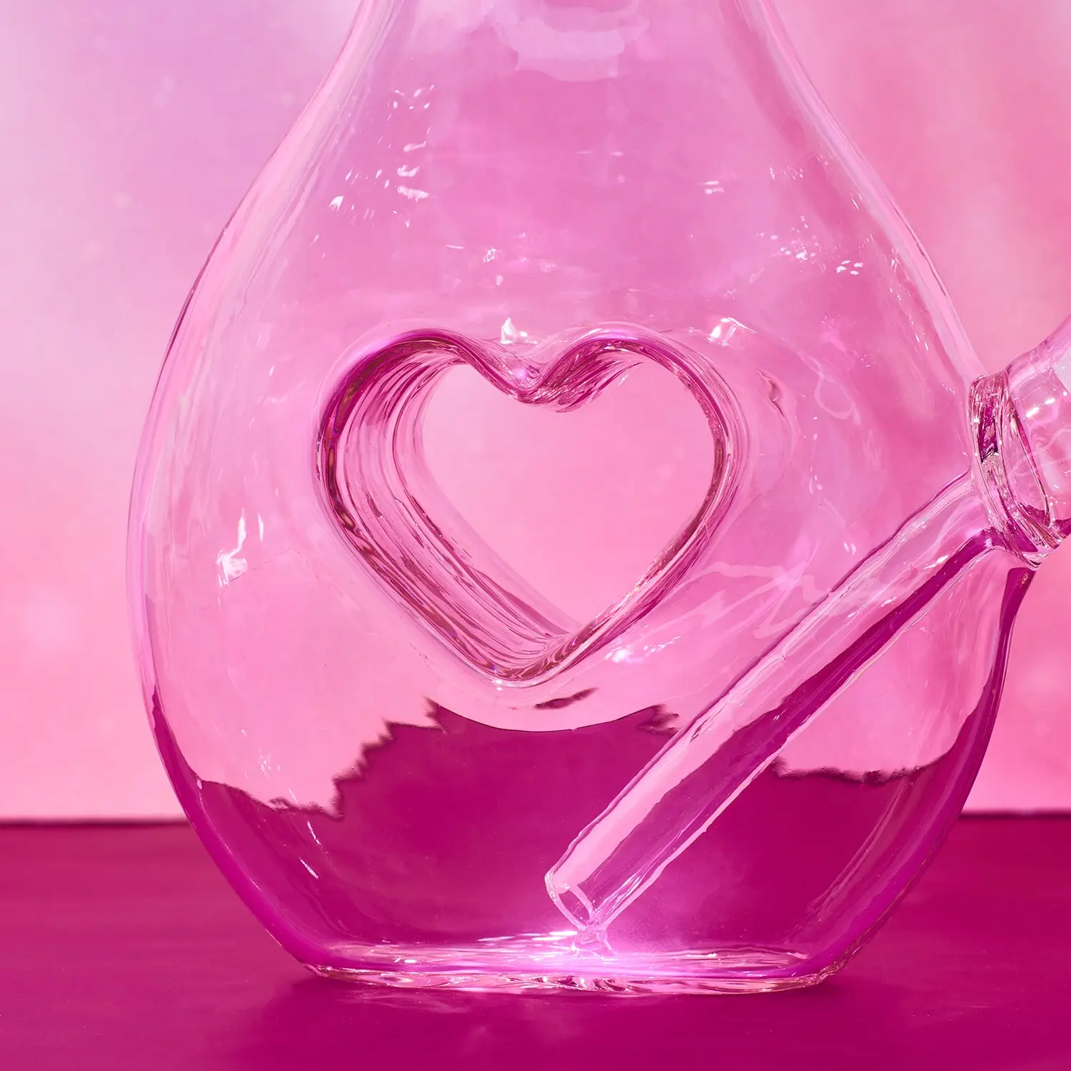 Jeannie Center Heart Pink Bong - Image 3
