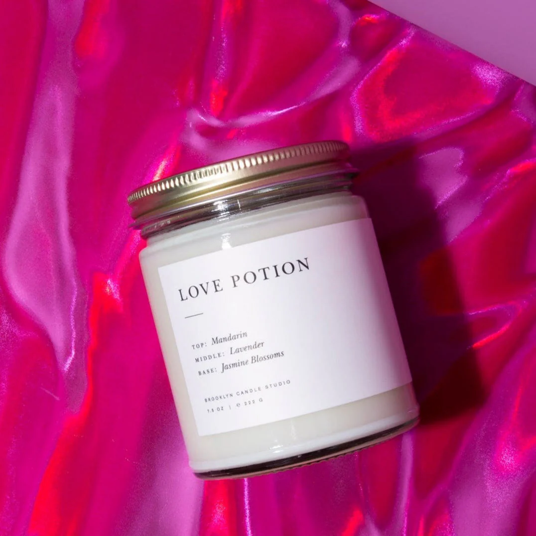 Love Potion Minimalist Candle - Image 3
