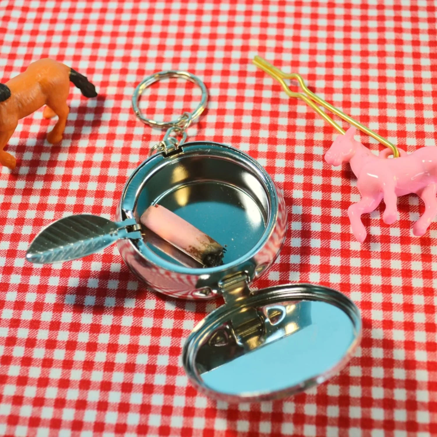 Pony Ashtray Keychain - Image 4